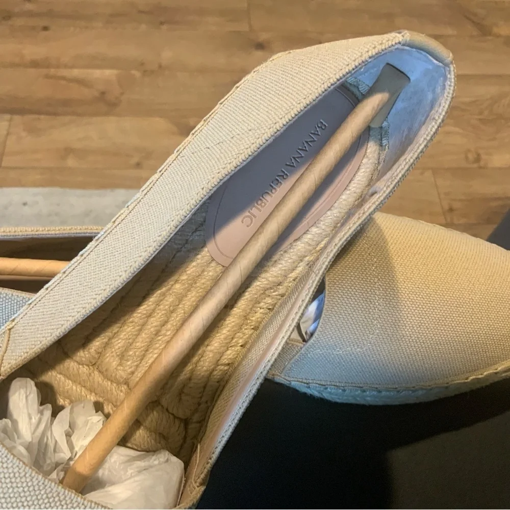 Banana Republic Cream Espadrille Shoes